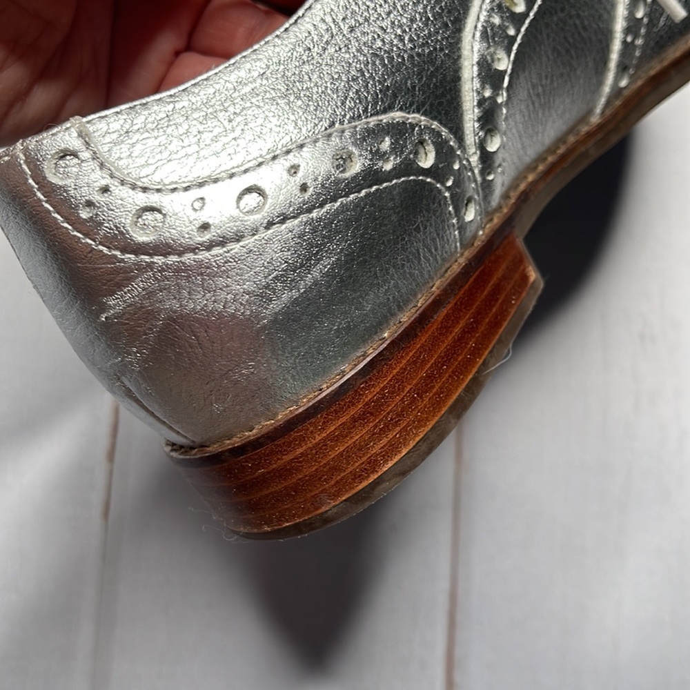 Vionic 10 Hadley Oxford Shoes Silver Wingtips Ladies Lace Up Dressy Rockabilly - Picture 17 of 17